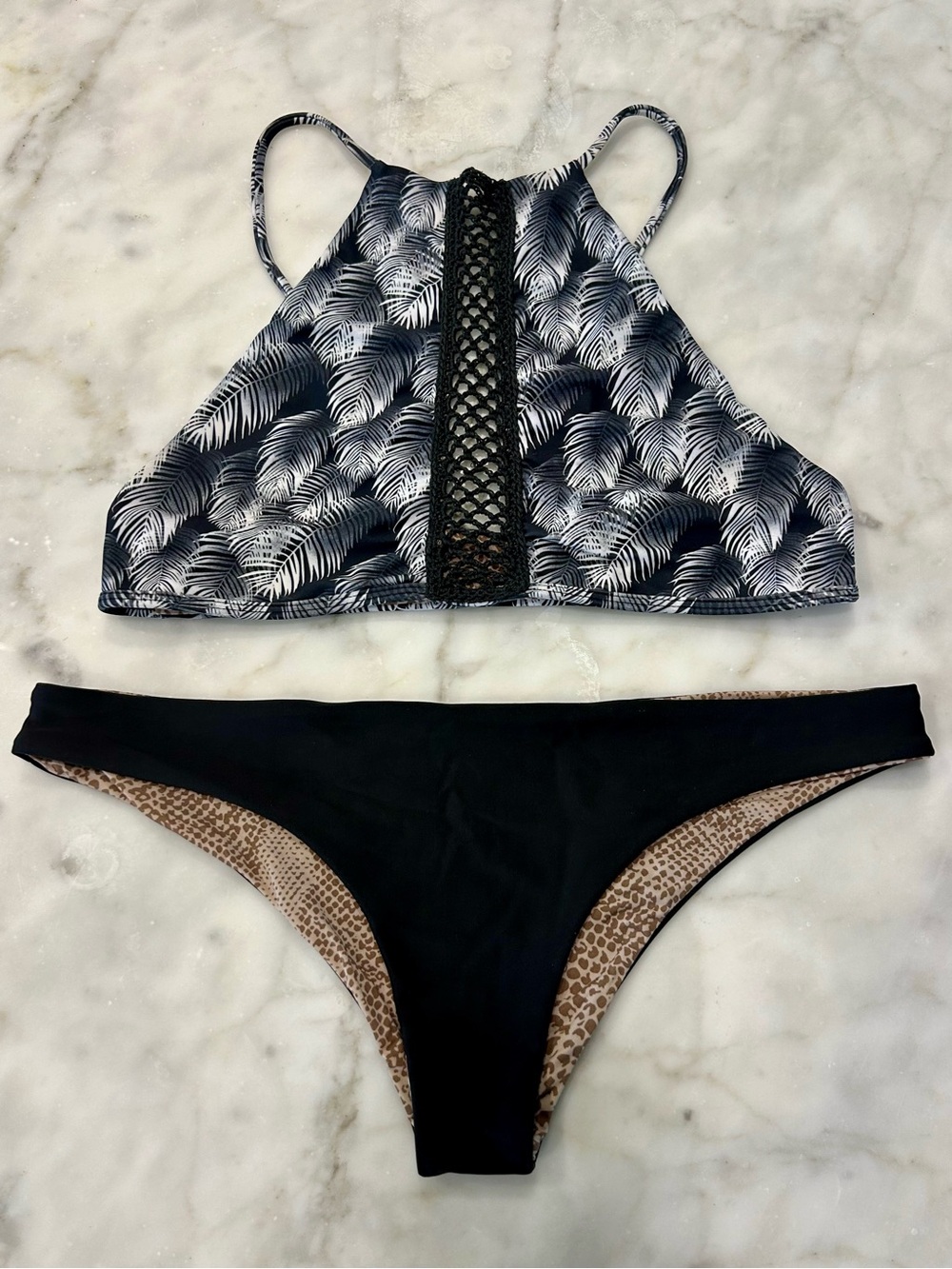 Acacia swimwear Night Palm Set